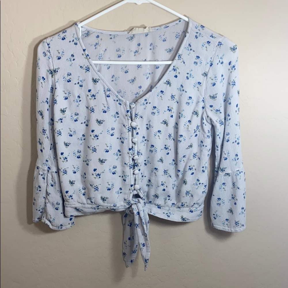 Floral tie long sleeve blouse